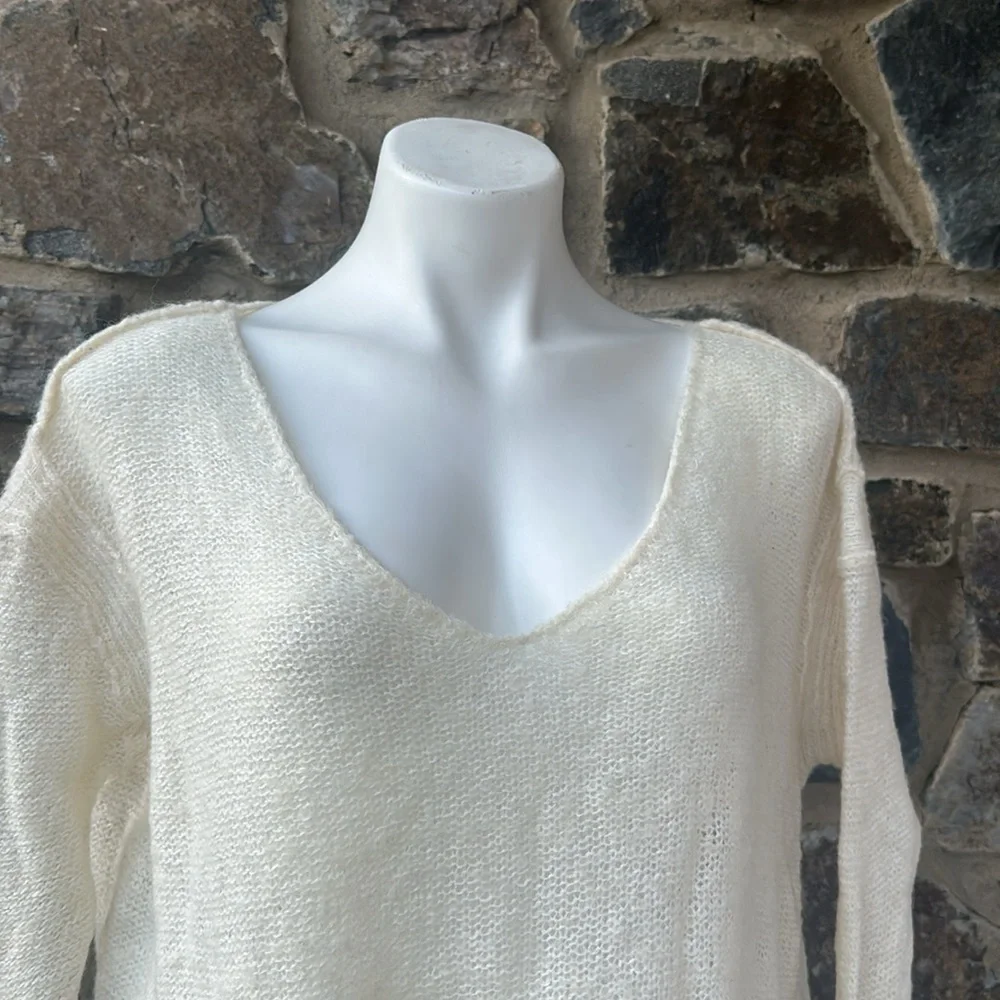Free People Alpaca Knit Lofty V-Neck Pullover Sweater in Ivory Size Medium